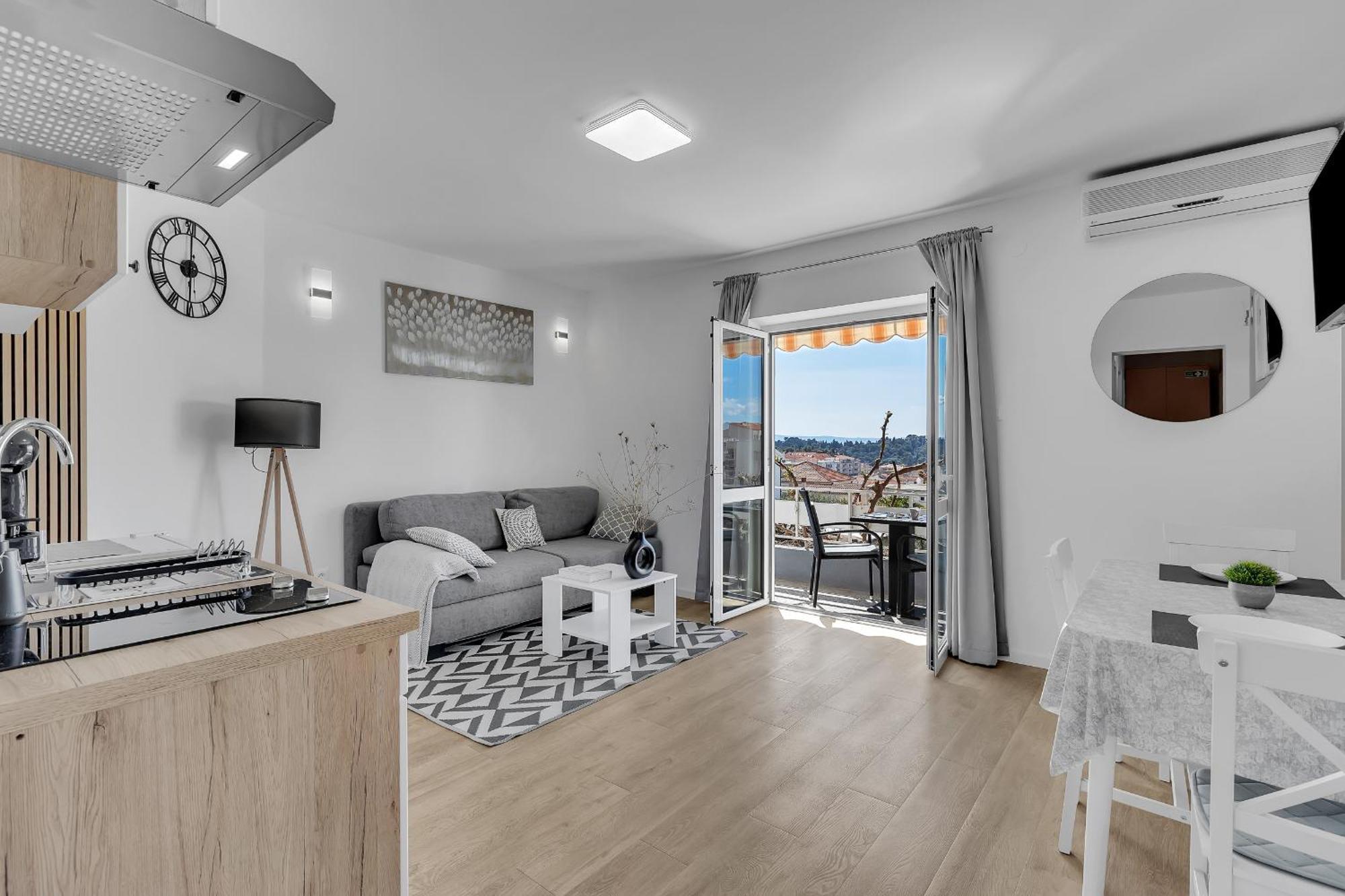 Mediterranean Living 2 Макарска Екстериор снимка